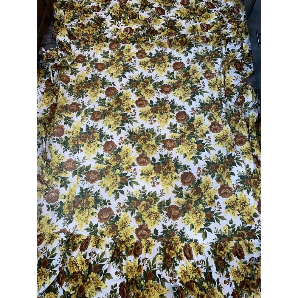 VTG Retro 70's Bedspread Full Double yellow brown flowers Quilted shams Ruffled